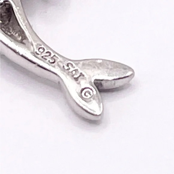 Blue Sapphires Dolphin 925 sterling silver pendant - Picture 8 of 8